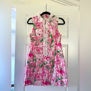 🌸 **Lilly Pulitzer Dress - Size 6 in Mint Condition!** 🌸